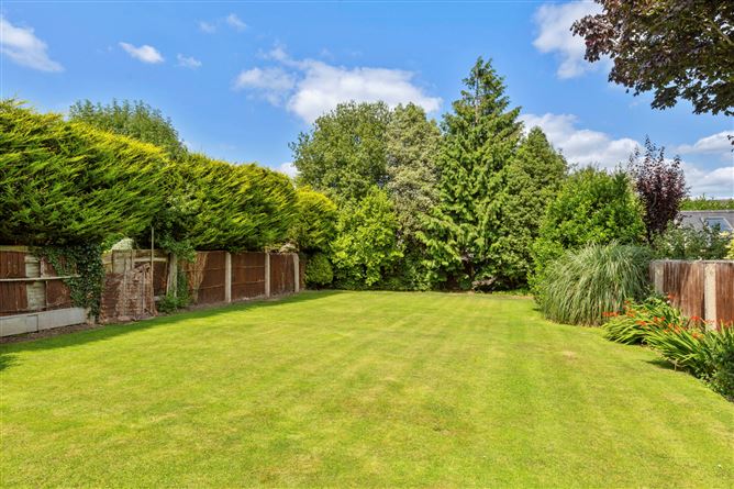 https://photos-a.propertyimages.ie/media/2/6/2/4828262/2556eb56-0251-4311-bbb7-3b0592008d6b_l.jpg