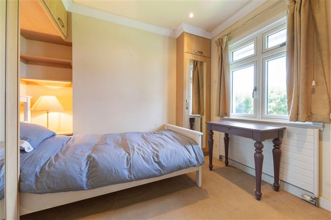 https://photos-a.propertyimages.ie/media/2/6/2/4828262/2556eb56-0251-4311-bbb7-3b0592008d6b_l.jpg