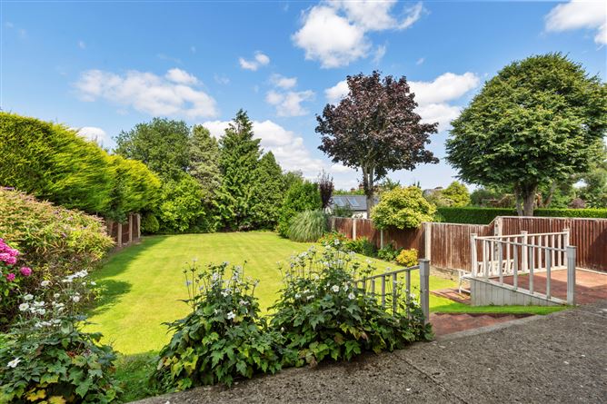 https://photos-a.propertyimages.ie/media/2/6/2/4828262/2556eb56-0251-4311-bbb7-3b0592008d6b_l.jpg