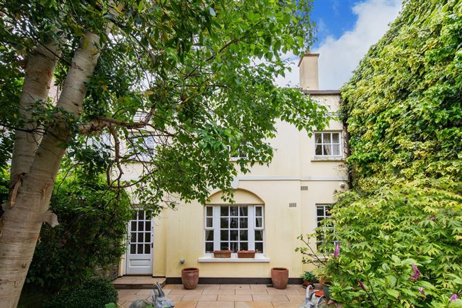 33 Heytesbury Lane, Ballsbridge, Dublin 4