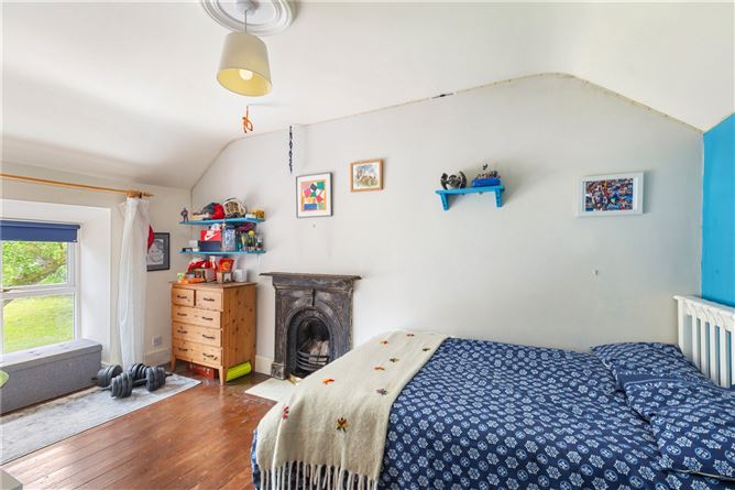 https://photos-a.propertyimages.ie/media/2/6/2/5002262/5ca7e7a3-f98e-43d3-8d27-1337481f03db_l.jpg
