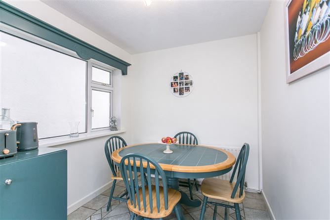 Photo 13 of 23 — 98 Wesbury, Stillorgan, Co. Dublin