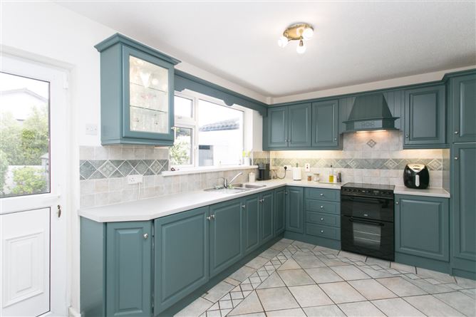 Photo 12 of 23 — 98 Wesbury, Stillorgan, Co. Dublin