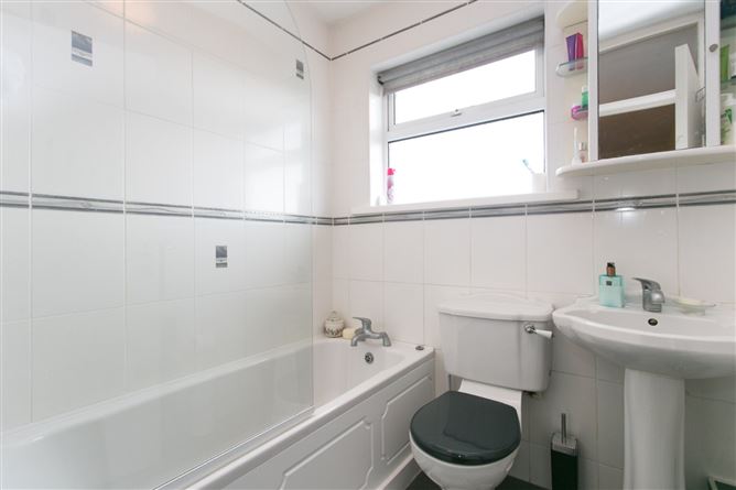 Photo 20 of 23 — 98 Wesbury, Stillorgan, Co. Dublin