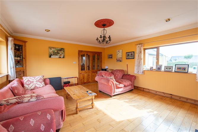 No. 2 Oilean Rua, Ballyferriter, Kerry