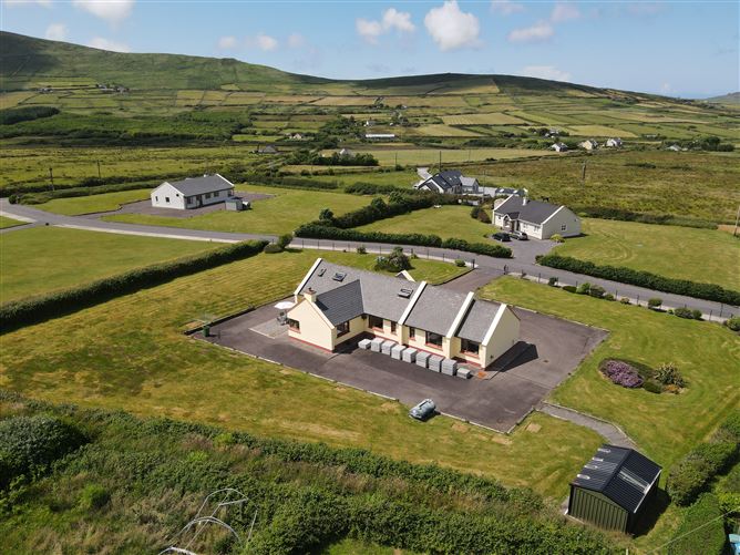 No. 2 Oilean Rua, Ballyferriter, Kerry