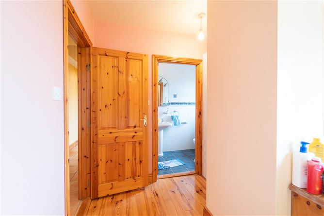 No. 2 Oilean Rua, Ballyferriter, Kerry