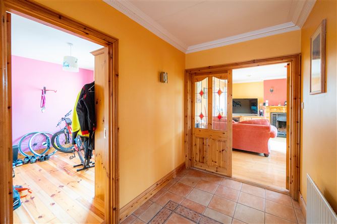 No. 2 Oilean Rua, Ballyferriter, Kerry