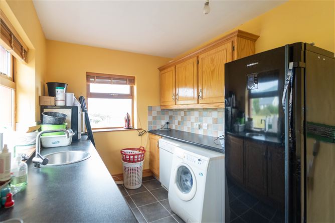No. 2 Oilean Rua, Ballyferriter, Kerry