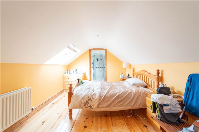 No. 2 Oilean Rua, Ballyferriter, Kerry