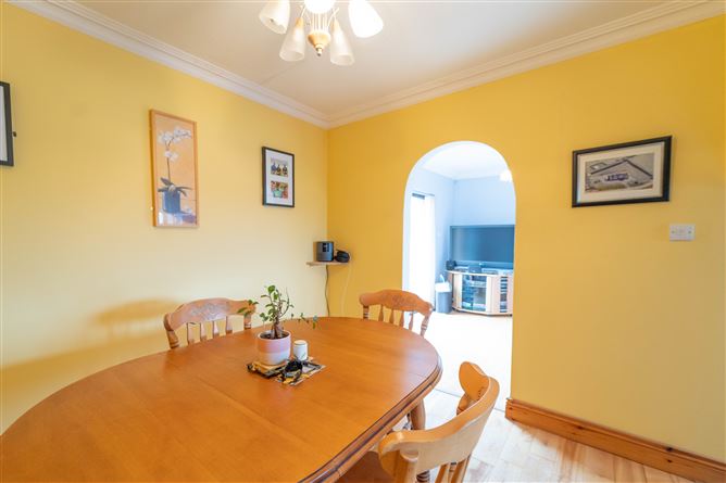 No. 2 Oilean Rua, Ballyferriter, Kerry