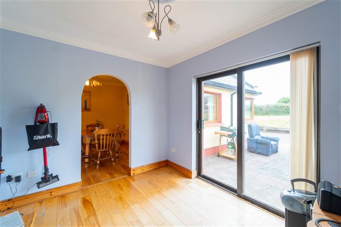 No. 2 Oilean Rua, Ballyferriter, Kerry