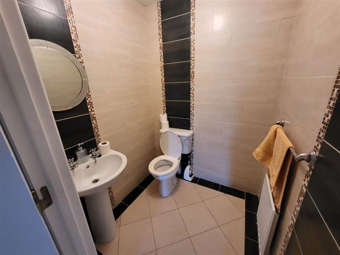 2 Pracklands Crescent, Tubbercurry, Sligo