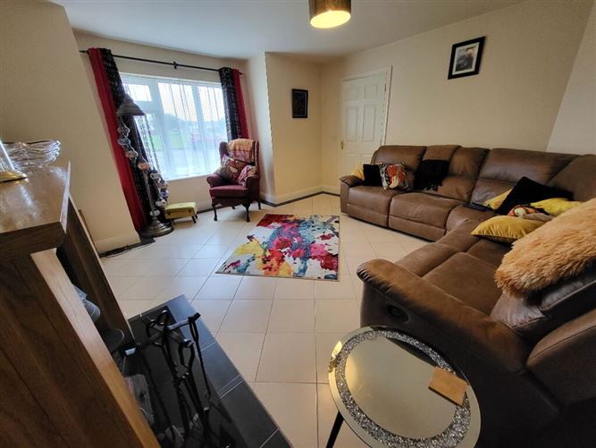 2 Pracklands Crescent, Tubbercurry, Sligo