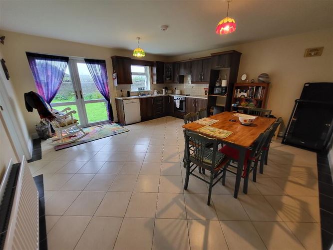 2 Pracklands Crescent, Tubbercurry, Sligo