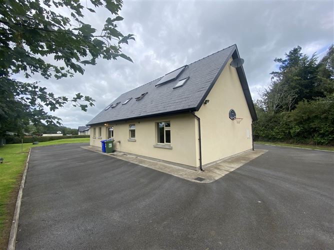 Shower Corner, Ballymakeogh, Newport, County Tipperary