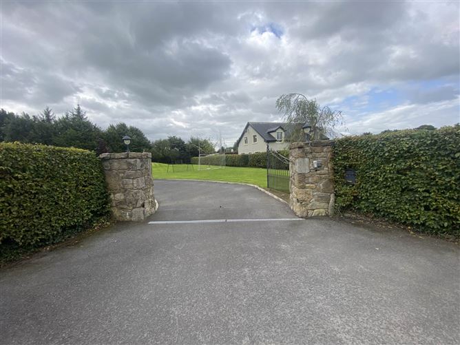 Shower Corner, Ballymakeogh, Newport, County Tipperary