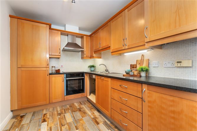13 Granite Court, Stepaside, Dublin 18