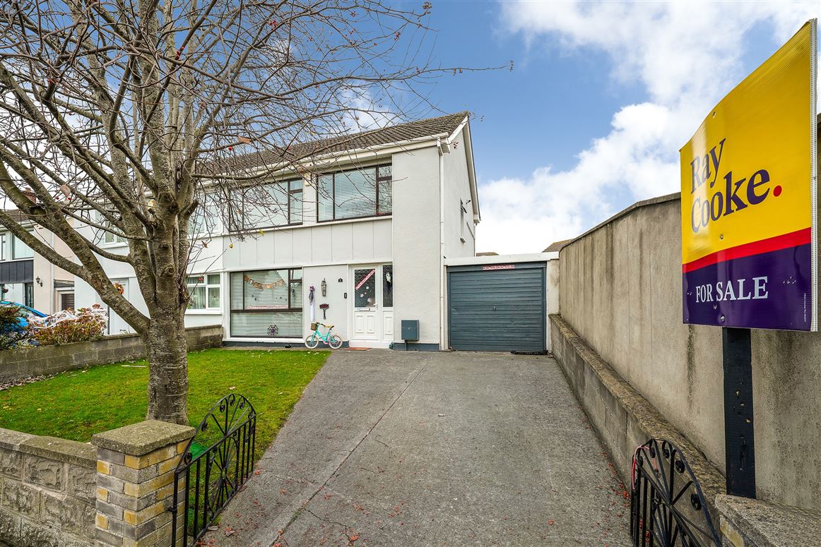 2 The Orchard, Woodfarm Acres, Dublin 20, Ireland