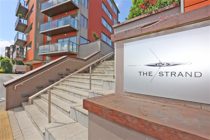 69 The Sarsfield, The Strand, Limerick