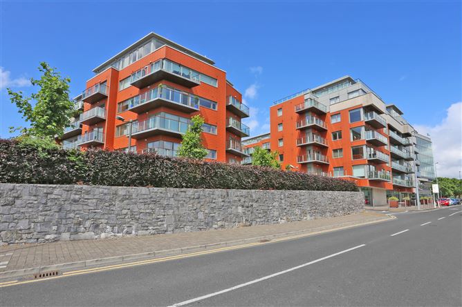 69 The Sarsfield, The Strand, Limerick