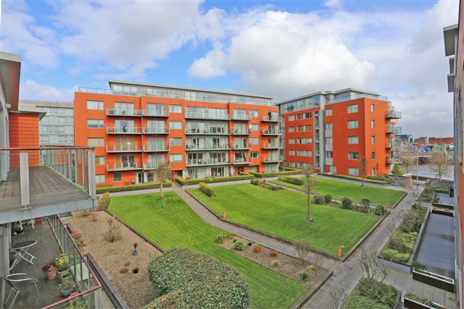 69 The Sarsfield, The Strand, Limerick