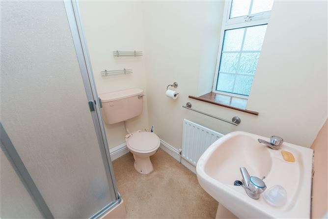 Beechfield House On c. 34 Acres / 13.8 HA., Rathballylong, Blessington, Wicklow