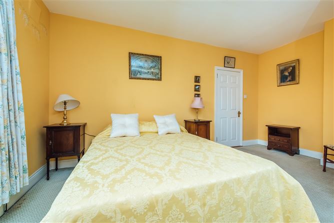 Beechfield House On c. 34 Acres / 13.8 HA., Rathballylong, Blessington, Wicklow