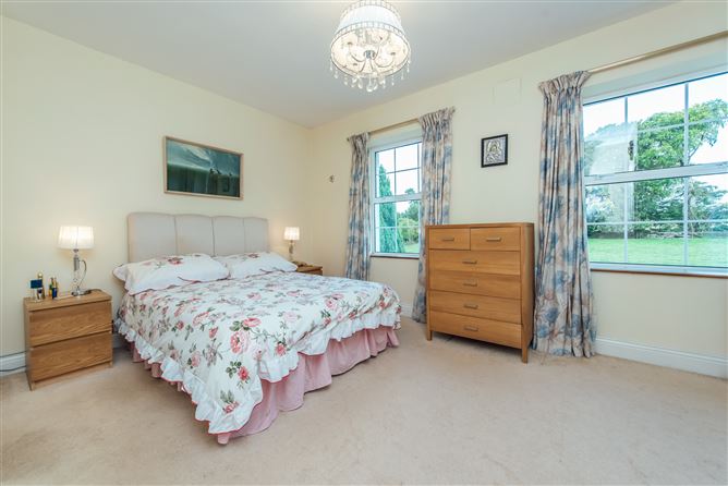 Beechfield House On c. 34 Acres / 13.8 HA., Rathballylong, Blessington, Wicklow