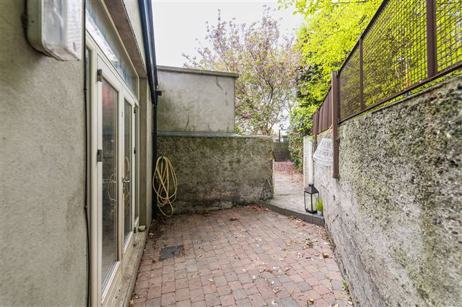 2 Cambridge Avenue, Ringsend, Dublin 4