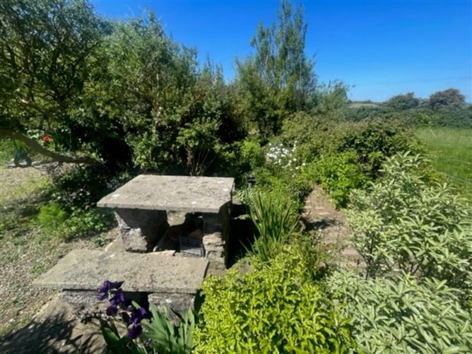 5 Burren Cottages, Abbey West, Bellharbour, Co. Clare