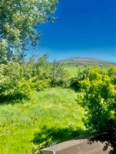 5 Burren Cottages, Abbey West, Bellharbour, Co. Clare
