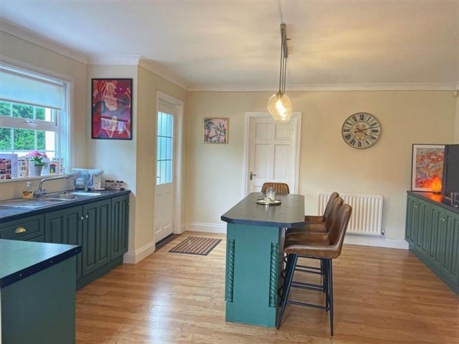 Safe Family Homestay with Private E, Carrick-on-Shannon, Co. Leitrim