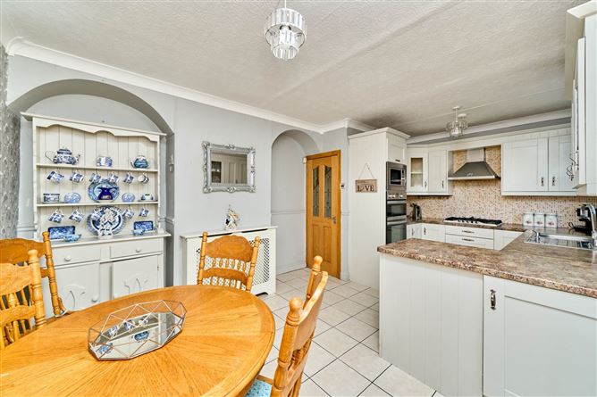 Photo 9 of 23 — 123 Dunard Avenue, Navan Road, Dublin 7
