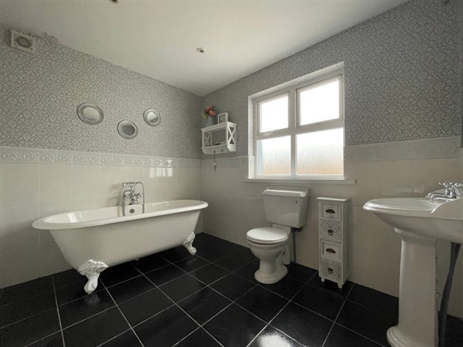 1 Lag Na Carraige, Carrickmacgarvey, Derrybeg, Donegal