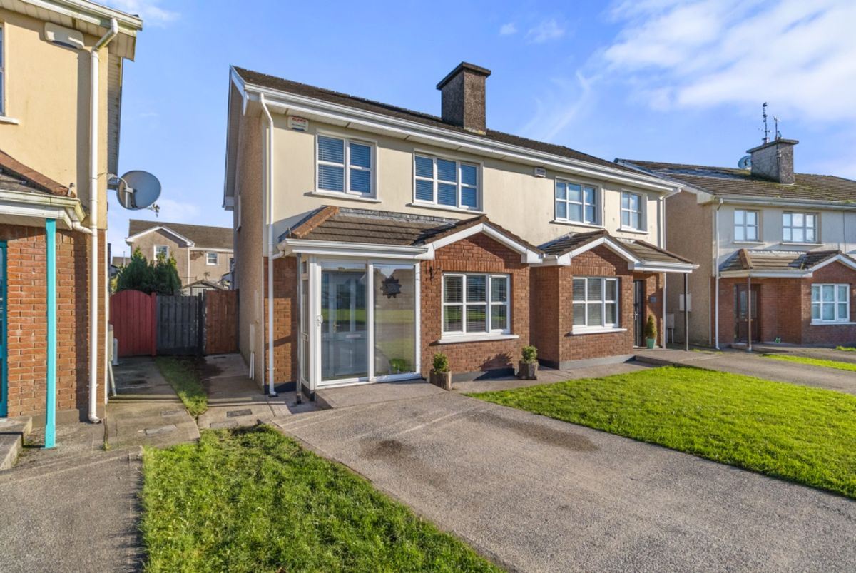 54 The Hamptons, Ard Cashel, Watergrasshill, Cork