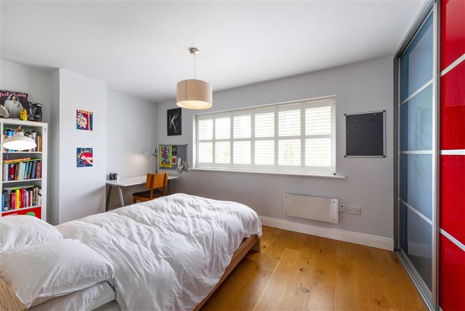 19 The Sycamores, Grove Road, Malahide, Co.Dublin