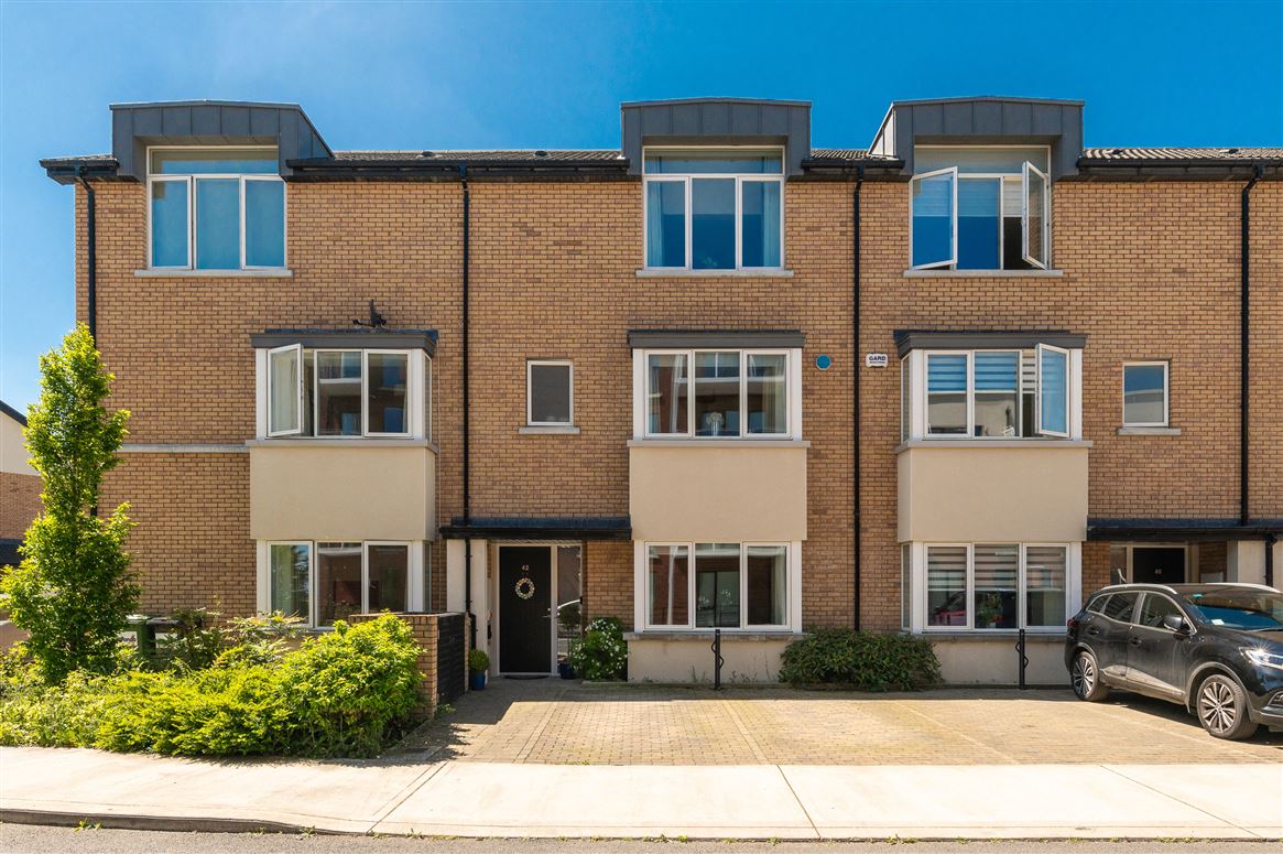 42 Clay Farm Drive, Leopardstown, Dublin 18