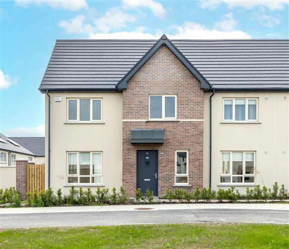 10 The Rise, Kilmartin Grove, Hollystown, County Dublin