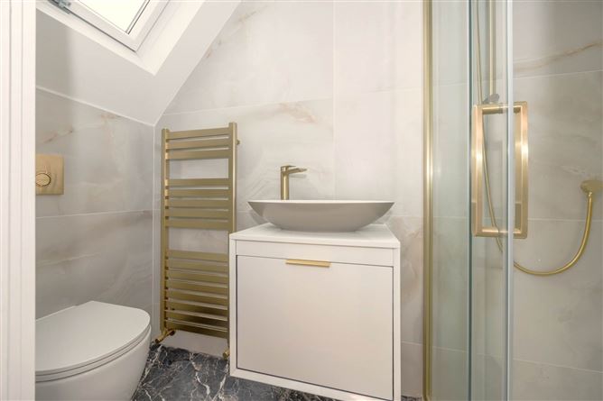 10 The Rise, Kilmartin Grove, Hollystown, County Dublin