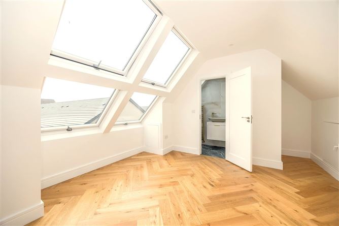 10 The Rise, Kilmartin Grove, Hollystown, County Dublin