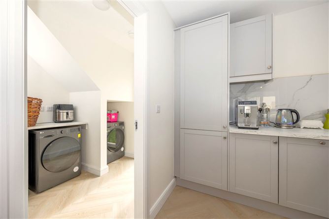 10 The Rise, Kilmartin Grove, Hollystown, County Dublin