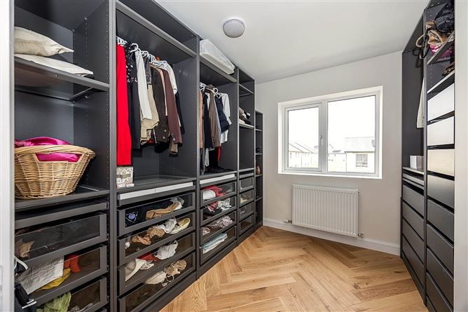 10 The Rise, Kilmartin Grove, Hollystown, County Dublin