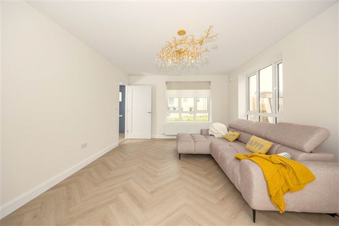 10 The Rise, Kilmartin Grove, Hollystown, County Dublin
