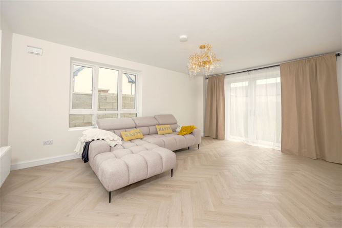 10 The Rise, Kilmartin Grove, Hollystown, County Dublin
