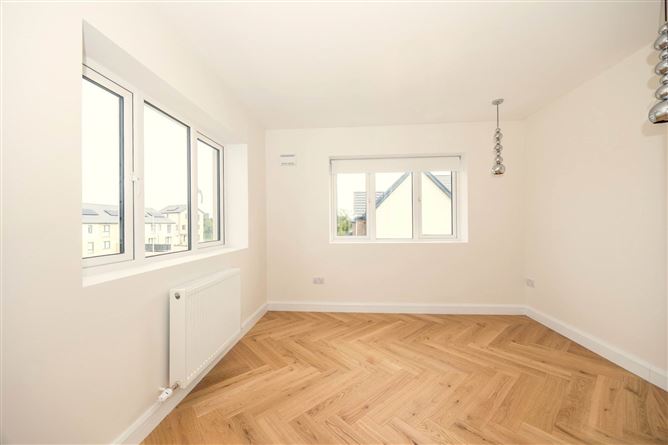 10 The Rise, Kilmartin Grove, Hollystown, County Dublin