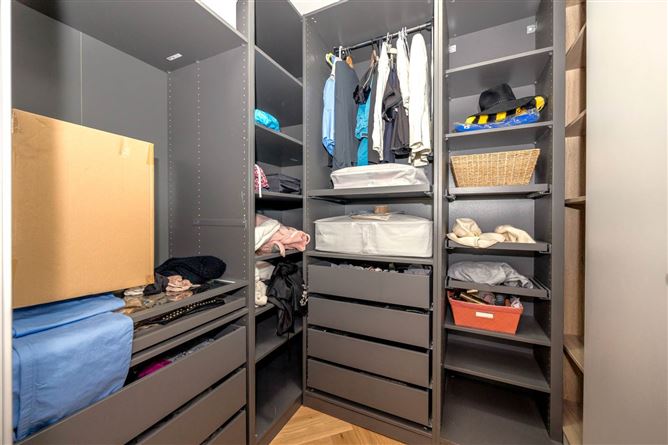 10 The Rise, Kilmartin Grove, Hollystown, County Dublin