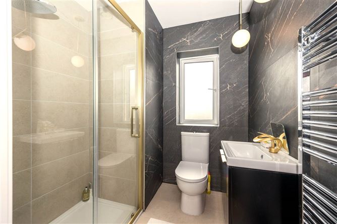 10 The Rise, Kilmartin Grove, Hollystown, County Dublin