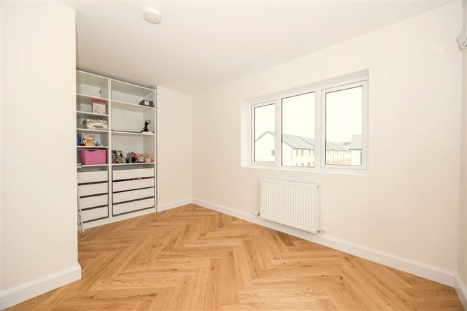 10 The Rise, Kilmartin Grove, Hollystown, County Dublin