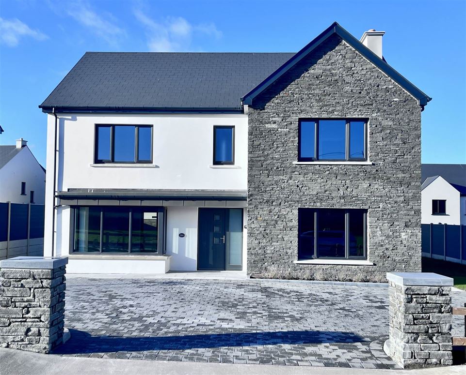 84 An Sruthan Beag, Clonakilty, Co. Cork